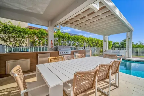942 Lavender Circle Weston FL 33327
