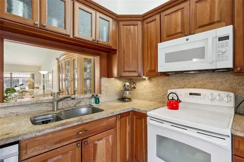 7121 Mimosa Way Tamarac FL 33321