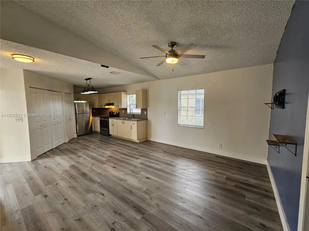 800 NW 15th Avenue Fort Lauderdale FL 33311