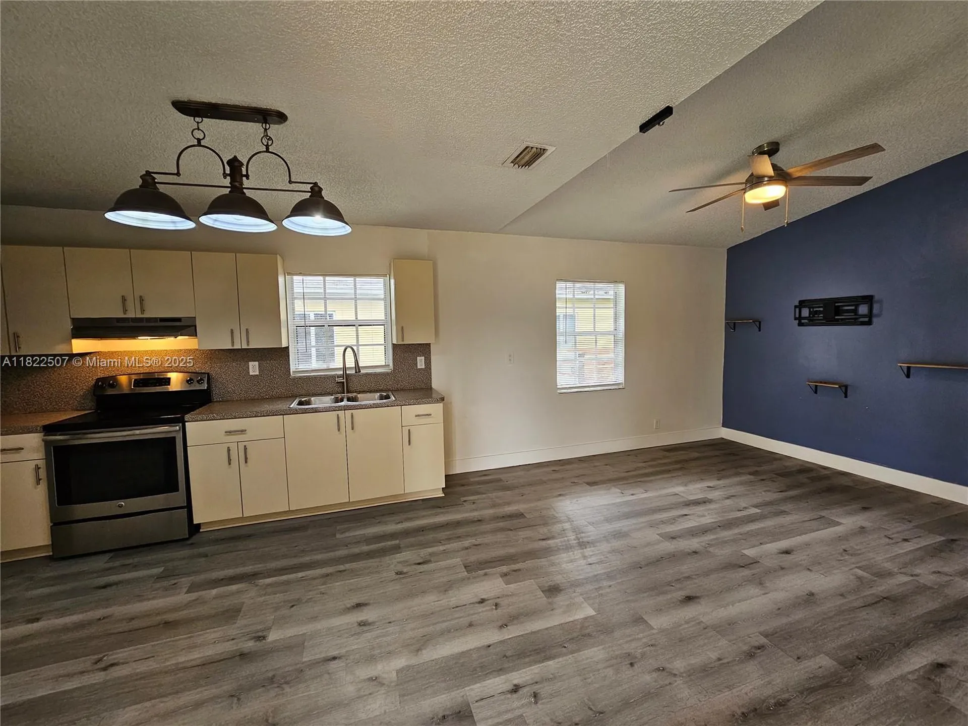 800 NW 15th Avenue Fort Lauderdale FL 33311