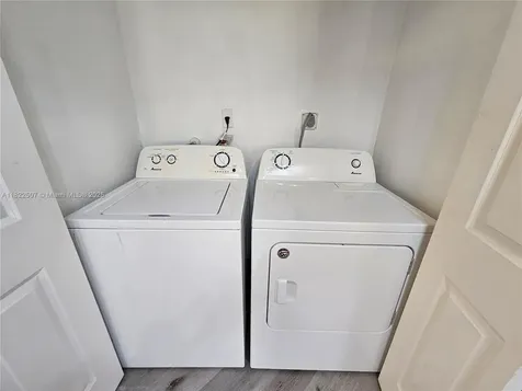 800 NW 15th Avenue Fort Lauderdale FL 33311