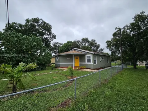 800 NW 15th Avenue Fort Lauderdale FL 33311