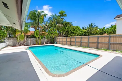 20511 NE 7th Court Miami FL 33179