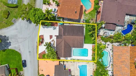 20511 NE 7th Court Miami FL 33179