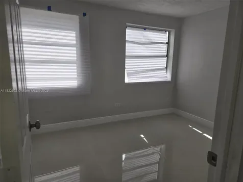 257 E 38th Street Hialeah FL 33013