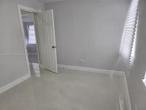 257 E 38th Street Hialeah FL 33013