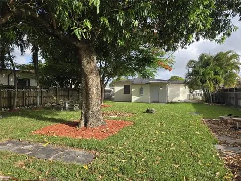 257 E 38th Street Hialeah FL 33013