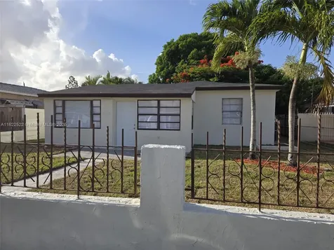 257 E 38th Street Hialeah FL 33013