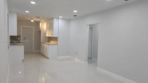 257 E 38th Street Hialeah FL 33013