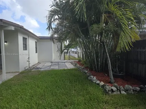 257 E 38th Street Hialeah FL 33013