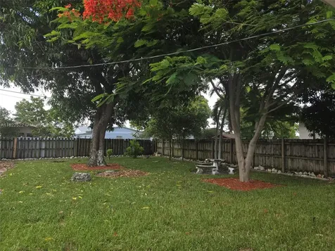 257 E 38th Street Hialeah FL 33013