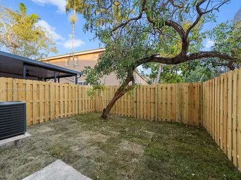 2590 SE 14th Street Homestead FL 33035