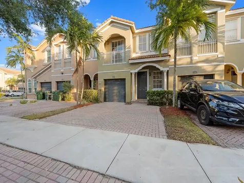 2590 SE 14th Street Homestead FL 33035