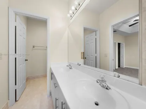 2590 SE 14th Street Homestead FL 33035