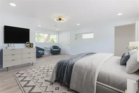 706 NW 24th Street Wilton Manors FL 33311