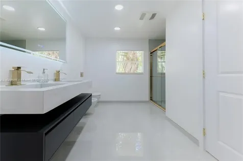 706 NW 24th Street Wilton Manors FL 33311