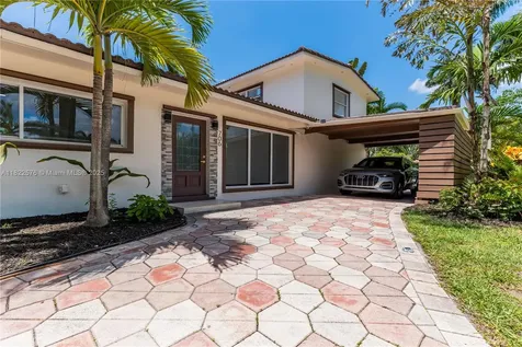 706 NW 24th Street Wilton Manors FL 33311