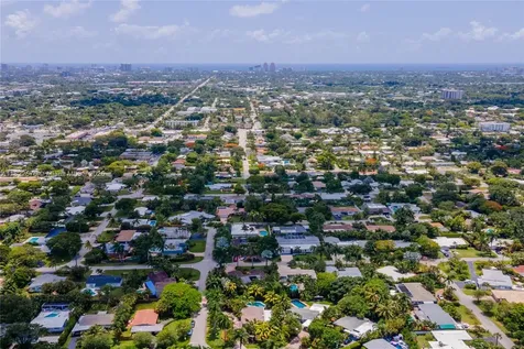 706 NW 24th Street Wilton Manors FL 33311