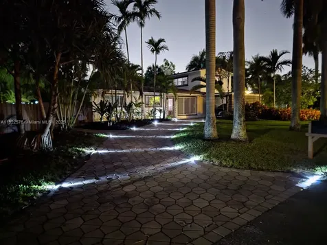706 NW 24th Street Wilton Manors FL 33311