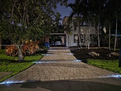 706 NW 24th Street Wilton Manors FL 33311
