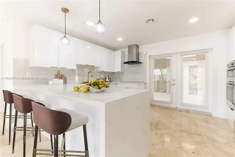 706 NW 24th Street Wilton Manors FL 33311