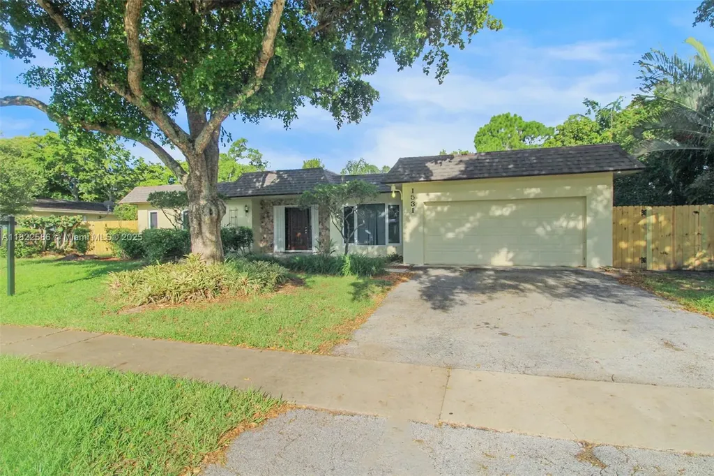 1531 SW 67th Terrace Plantation FL 33317