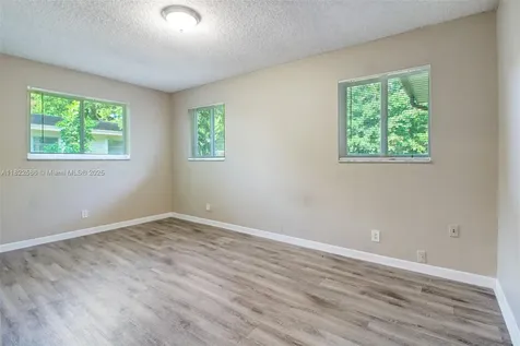 1531 SW 67th Terrace Plantation FL 33317