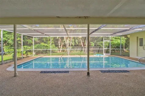 1531 SW 67th Terrace Plantation FL 33317