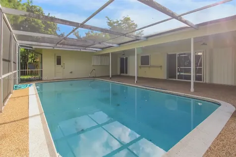 1531 SW 67th Terrace Plantation FL 33317