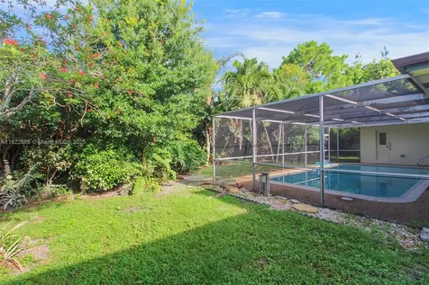 1531 SW 67th Terrace Plantation FL 33317