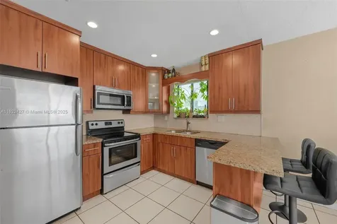 9520 Holiday Road Cutler Bay FL 33157