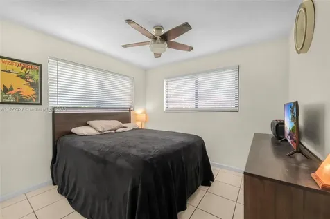 9520 Holiday Road Cutler Bay FL 33157