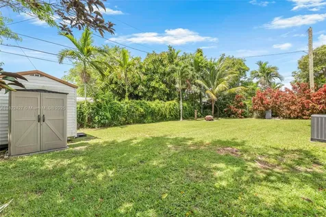9520 Holiday Road Cutler Bay FL 33157