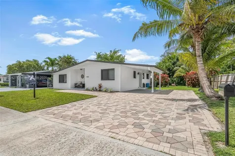 9520 Holiday Road Cutler Bay FL 33157