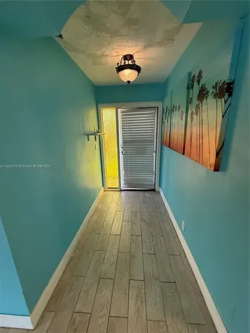 6211 SW 9th Place North Lauderdale FL 33068