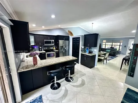 2433 NW 92nd Avenue Coral Springs FL 33065