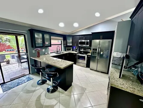 2433 NW 92nd Avenue Coral Springs FL 33065