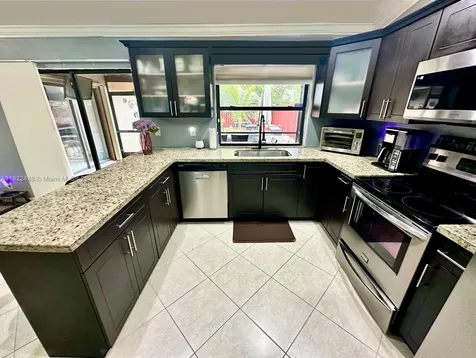 2433 NW 92nd Avenue Coral Springs FL 33065