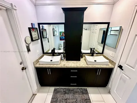 2433 NW 92nd Avenue Coral Springs FL 33065