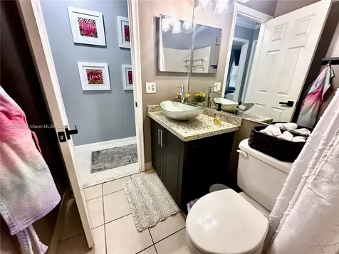 2433 NW 92nd Avenue Coral Springs FL 33065