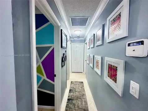 2433 NW 92nd Avenue Coral Springs FL 33065