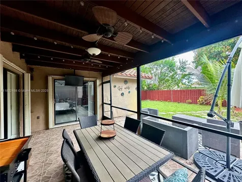 2433 NW 92nd Avenue Coral Springs FL 33065