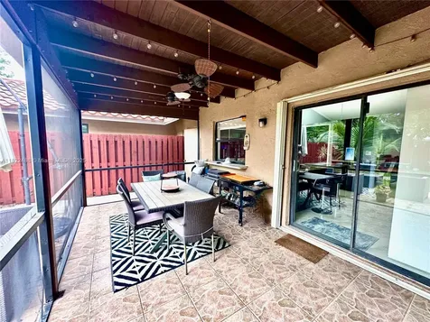 2433 NW 92nd Avenue Coral Springs FL 33065