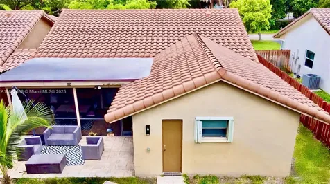 2433 NW 92nd Avenue Coral Springs FL 33065