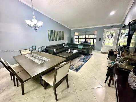 2433 NW 92nd Avenue Coral Springs FL 33065