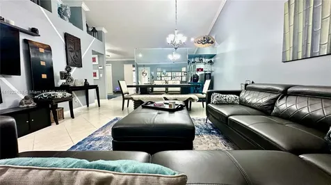2433 NW 92nd Avenue Coral Springs FL 33065