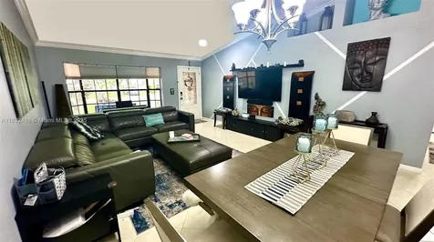 2433 NW 92nd Avenue Coral Springs FL 33065