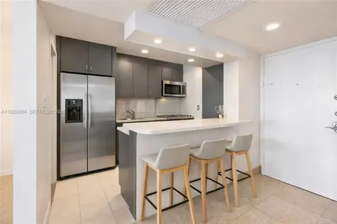 100 Lincoln Road Miami Beach FL 33139