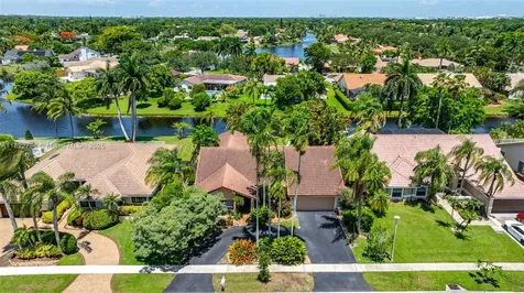 1180 NW 100th Way Plantation FL 33322