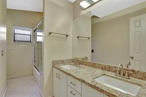 1180 NW 100th Way Plantation FL 33322